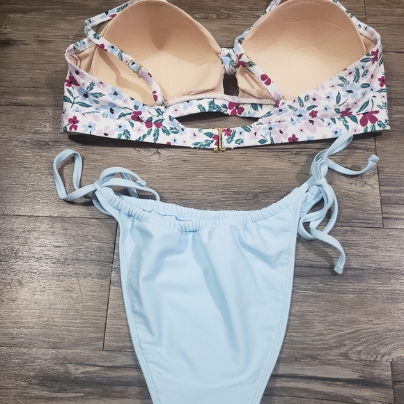 Blue flower bikini swimsuit - Picture 2 of 4